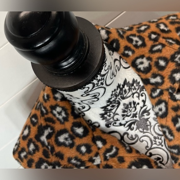 Simply Southern Shacket Womens XL Leopard Print Fuzzy Pockets Poly Versatile - Picture 11 of 15